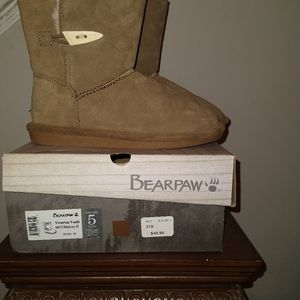 Bearpaws BRAND NEW NEVER WORN